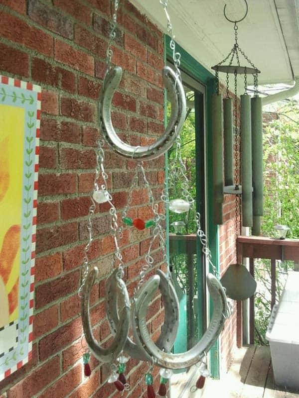 31 Epic Horseshoe Crafts to Consider In a Vibrant Rustic Decor (25)