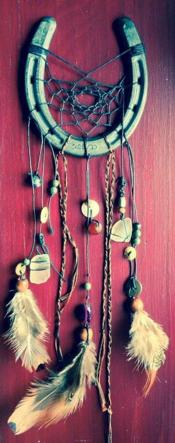31 Epic Horseshoe Crafts to Consider In a Vibrant Rustic Decor (7)