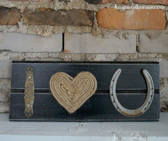 31 Epic Horseshoe Crafts to Consider In a Vibrant Rustic Decor (8)