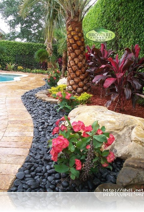 Rock Garden Ideas To Implement In Your Backyard-homesthetics (5)