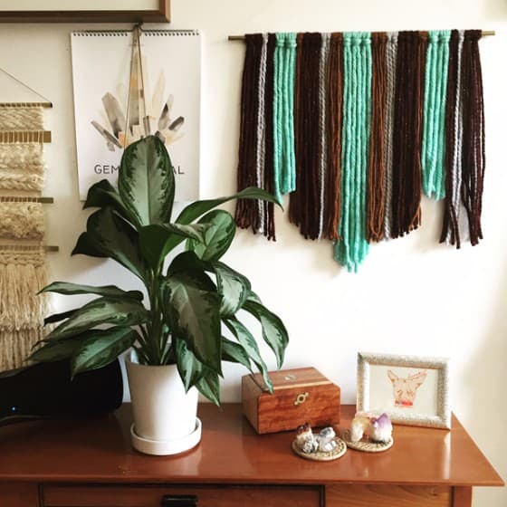 splendid-diy-yarn-wall-hangings-to-realize-at-home-homesthetics-10