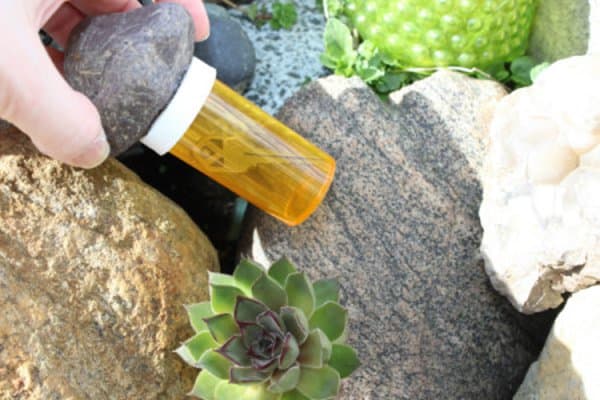 super-ingenious-pill-bottle-crafts-that-will-help-you-homesthetics-decor-6