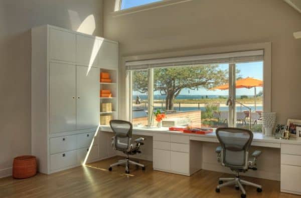 A-couple-of-Aeron-Chair-and-plenty-of-natural-light-brighten-the-home-work-space