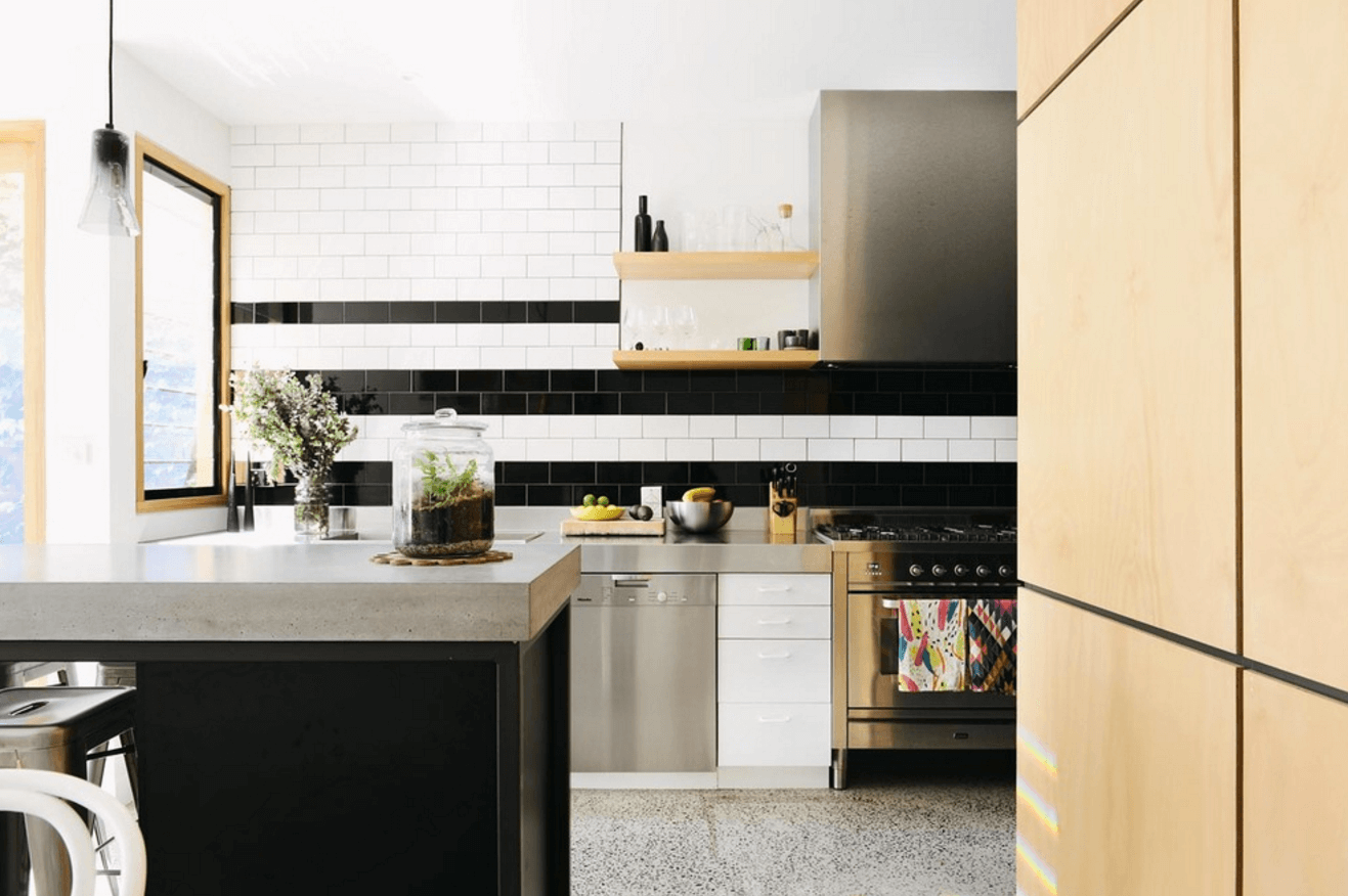 Step Out Of The Box With 31 Bold Black Kitchen Designs-homesthetics.net (1)