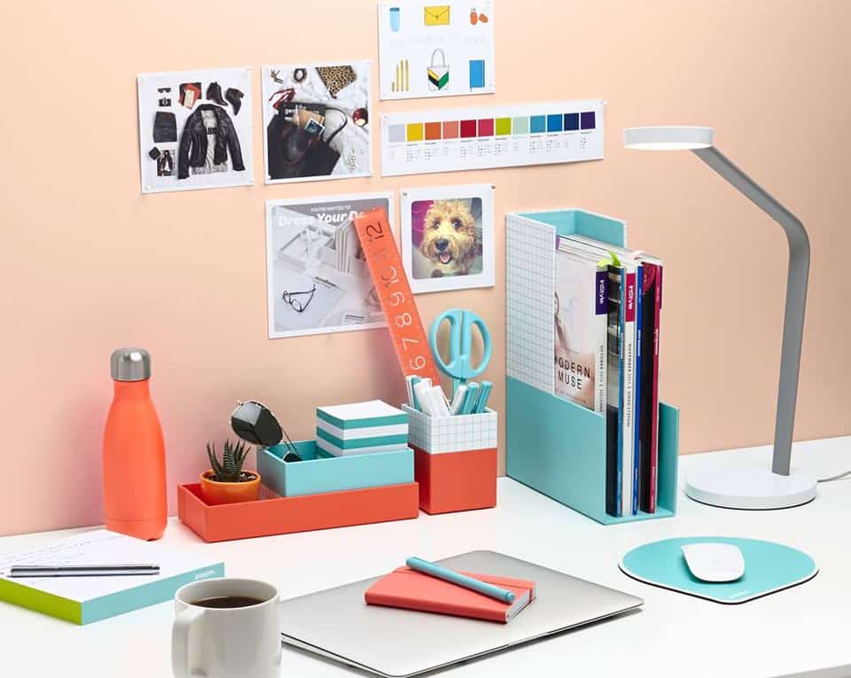 Use Simple & Fun DIY Cubicle Decor Ideas to Emphasize Your Desk (5)