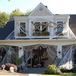 33 Insanely Smart Eerie Haunted House Ideas For Halloween