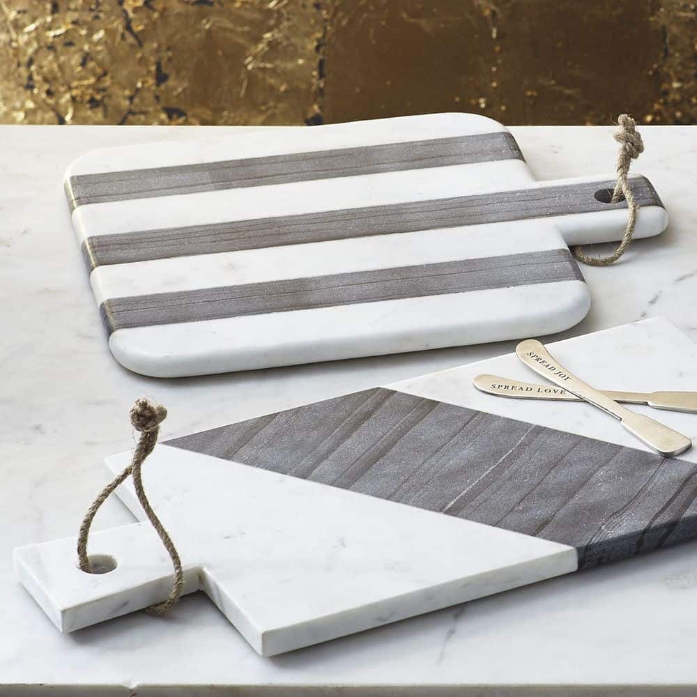 clean-marble-cutting-board