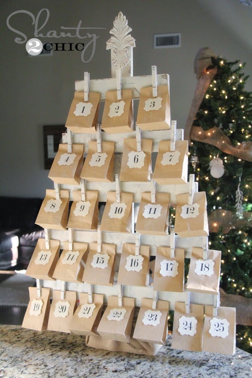 16. AN ADVENT CALENDAR CHRISTMAS TREE