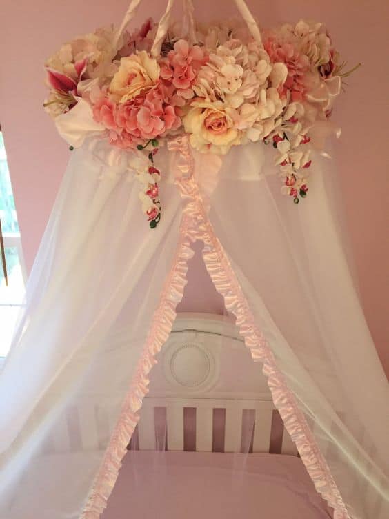 6. FLOWERS AND FRILLS FOR A BABY GIRL CRIB