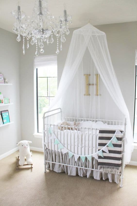 1. THE CLASSIC WHITE FOR THE CLASSIC CRIB CANOPY