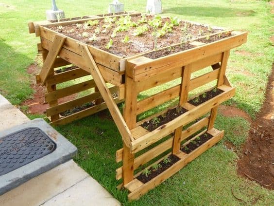 45. PALLET PLANTER DESIGN