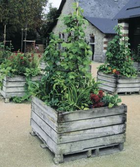 52. PALLET GARDEN BOXES