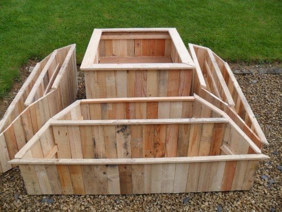 78. CREATIVE PLANTER FROM PALLET BOXES