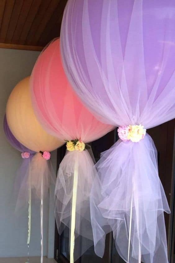 5. POPSICLE BALLOONS AND FLOWERS