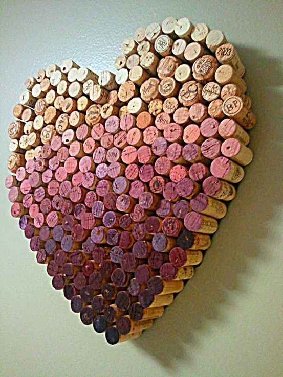 5. GRADIENT ON A HEART SHAPED WITH WINE CORKS