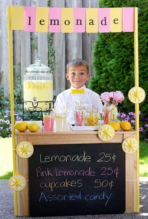 18. Colorful sugar stand