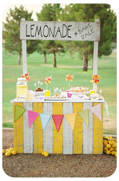 15. Yellow and white pallet stand