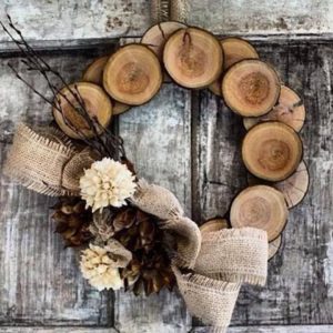 21 Elegantly Beautiful Wood Slices Crafts To Pursue