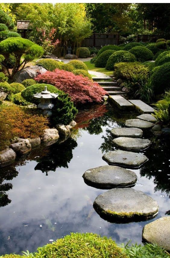 28. Organic garden landscape design