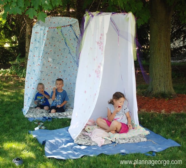 39 Swift and Insanely Fun DIY Tent for Kids 15