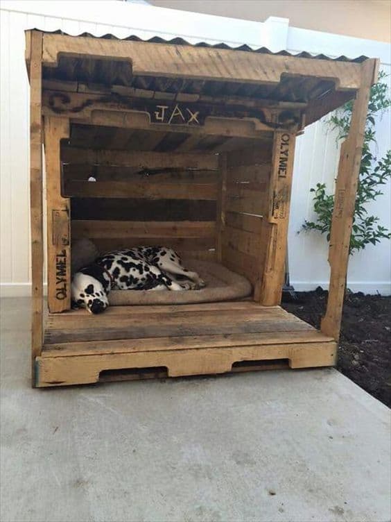 26. TAILOR A DOG BED WITH PALLETS