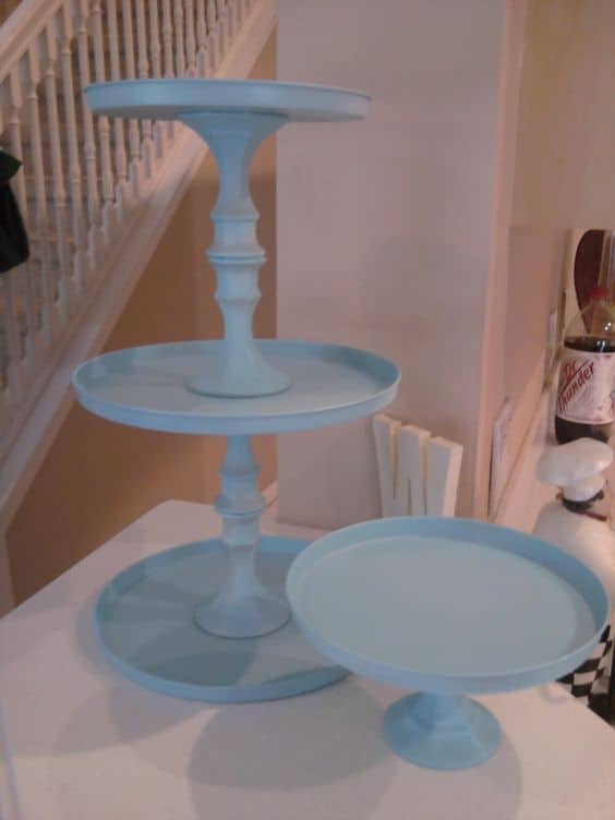 7. SIMPLE TRAYS AND CANDLESTICKS 