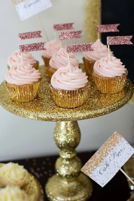 3. GLITTER ALL THE WAY cake stand