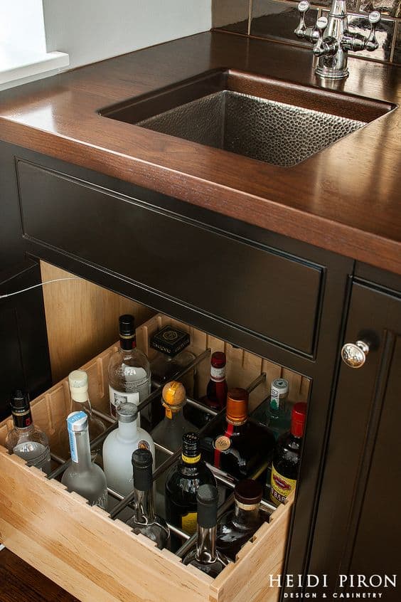 34. INGENIOUS DRINK STORAGE SOLUTION