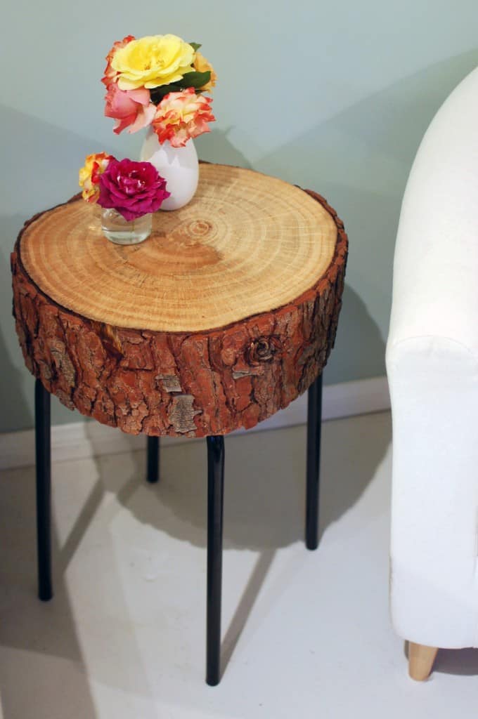 27. ATTRACTIVE LOG SLICE END TABLE
