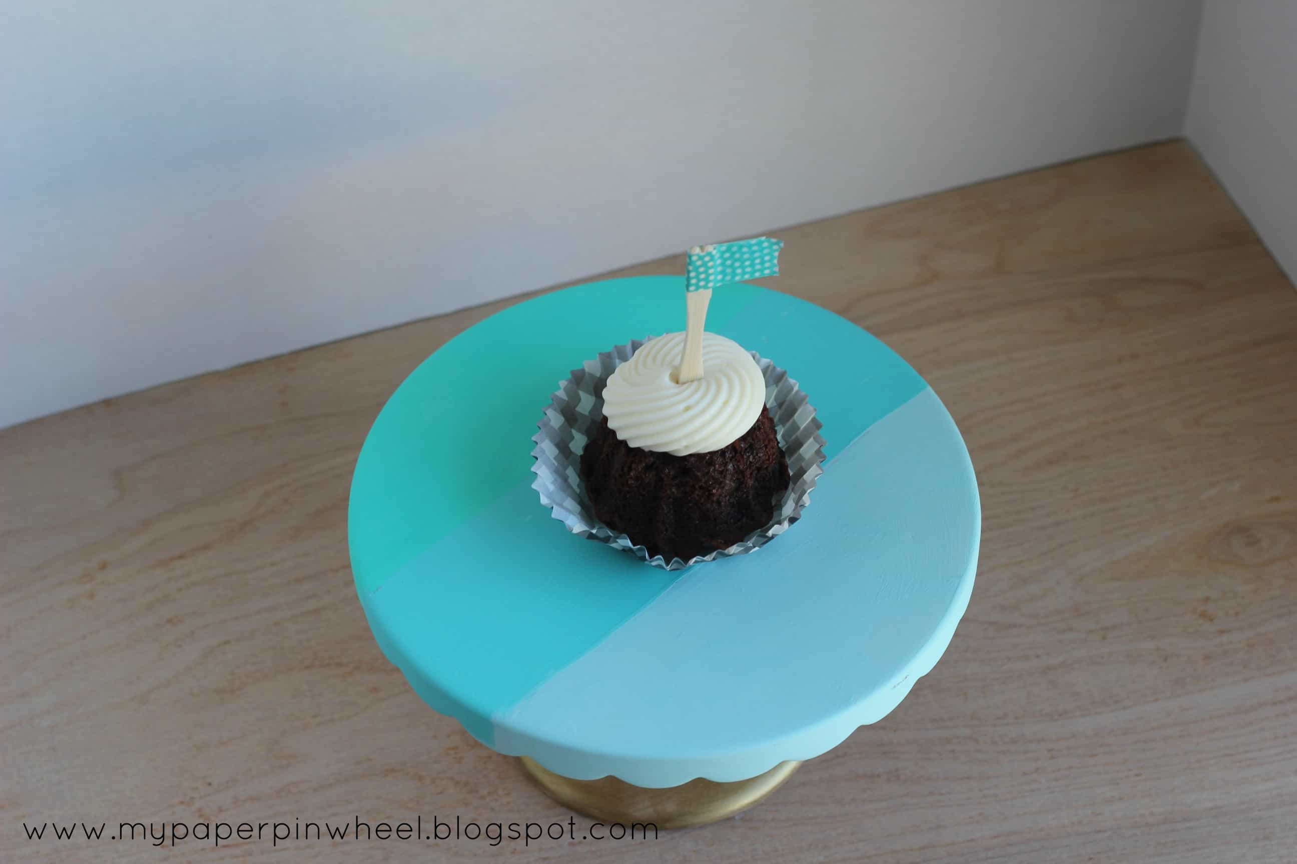 23. OMBRE CAKE STAND