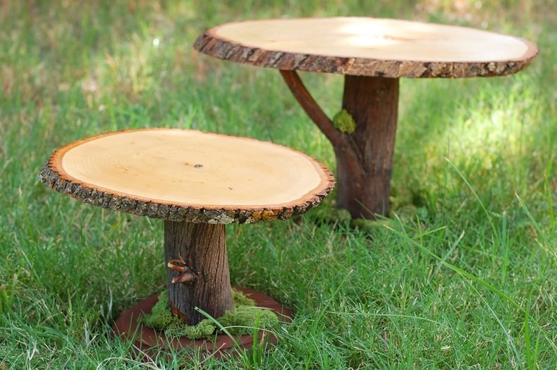 17. SLICES OF WOOD BECOME CAKE STANDS
