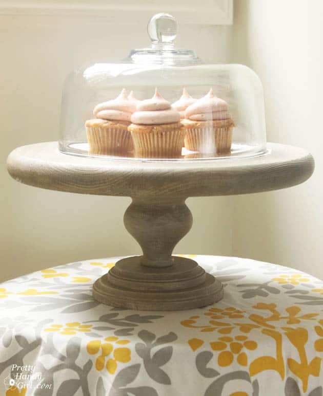 21. CLOCHE BELLS ON WOODEN CAKE STANDS 