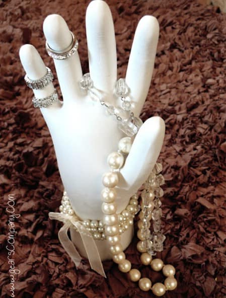 Display Your Jewelry In A Creative Way With These 17 DIY Jewelry Organizer Ideas 9