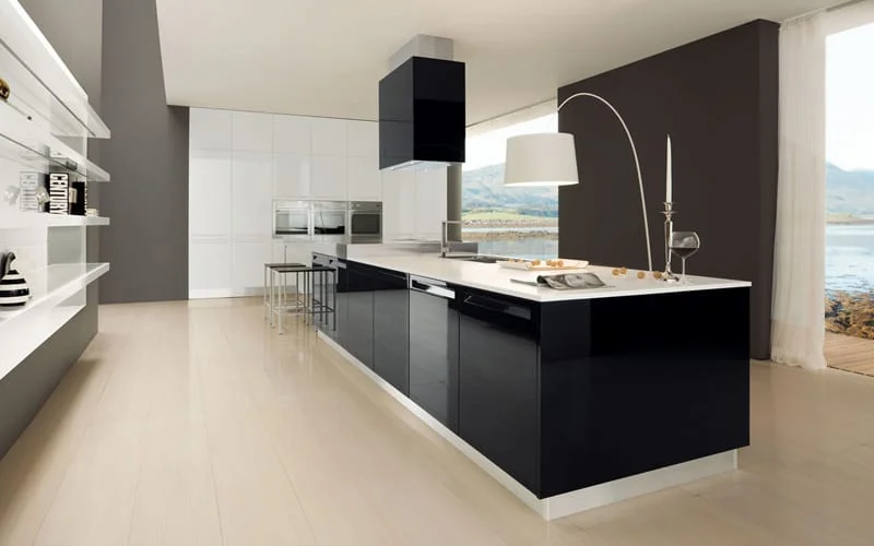 Glossy black and glossy white polymeric laminate Kitchen Design