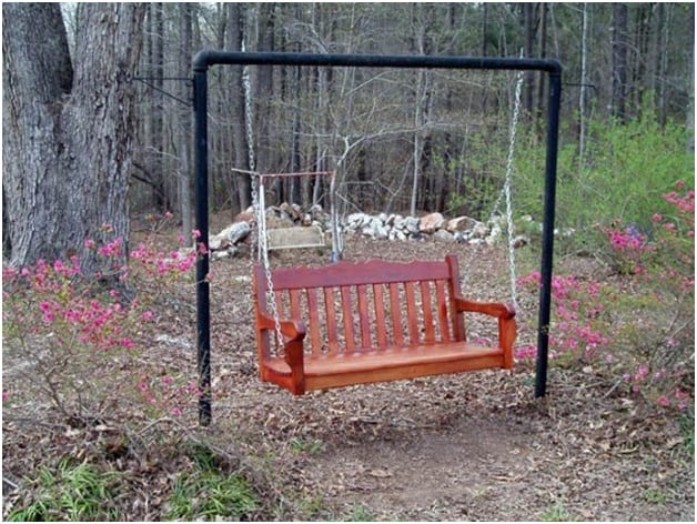 THE OLD-FASHIONED PORCH SWING