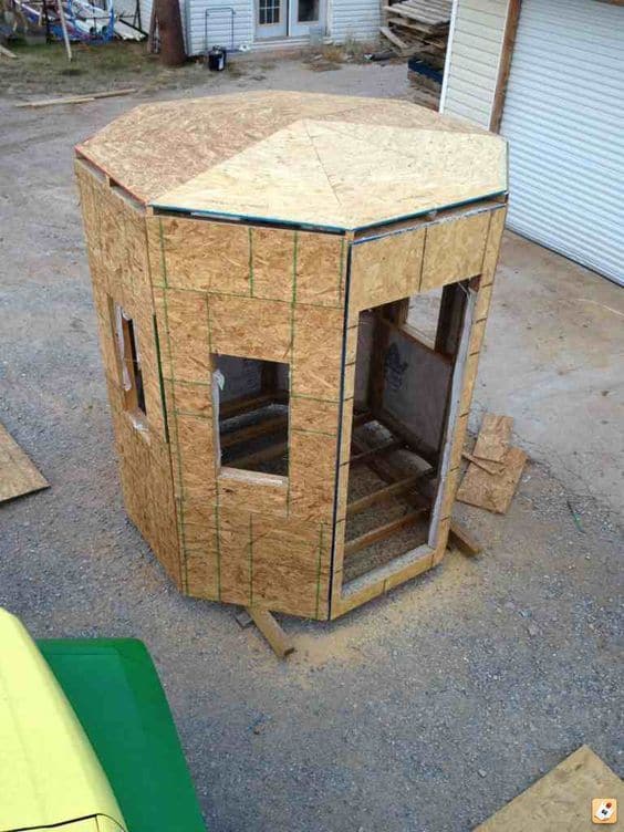 12. HEXAGONAL DEER STAND