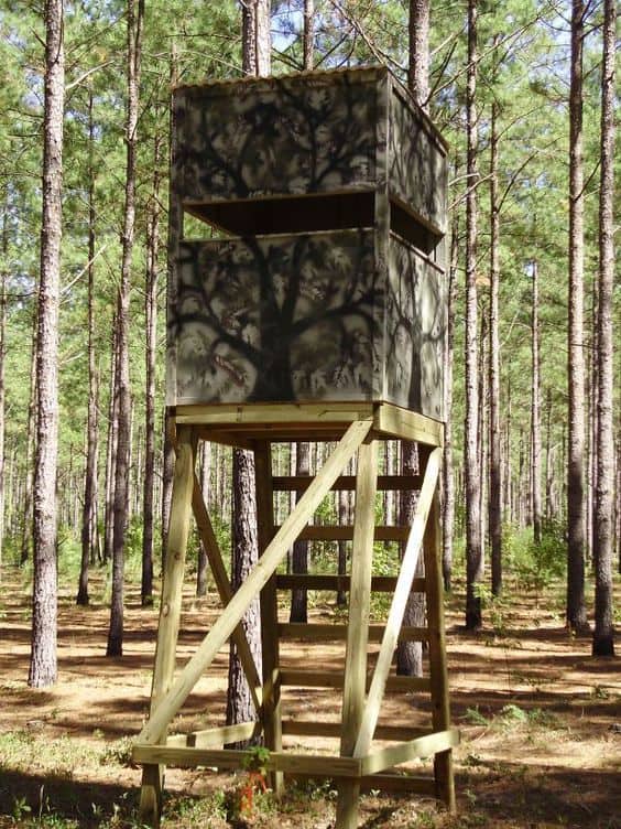 20. AWESOME DEER STAND TOWER