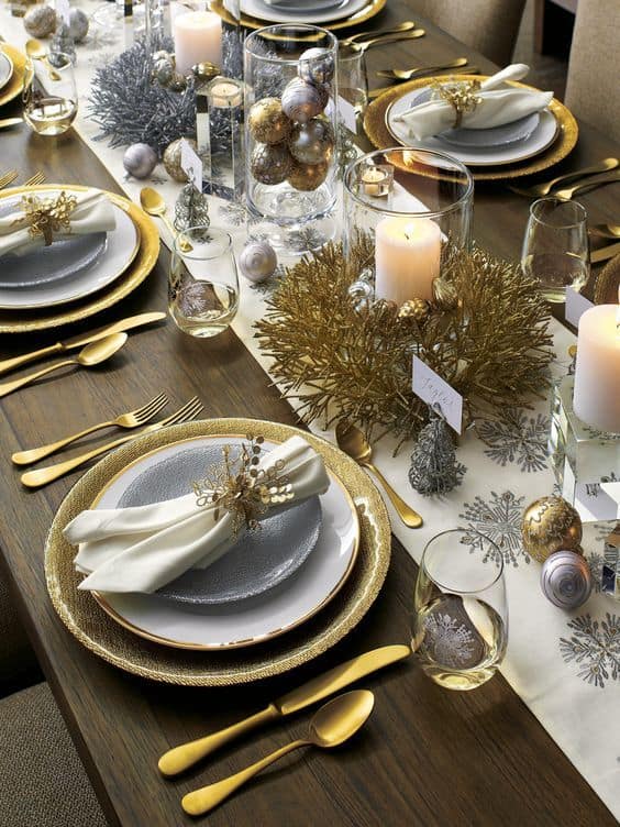 20 Wonderful Christmas Dinner Table Settings For Merry Holidays