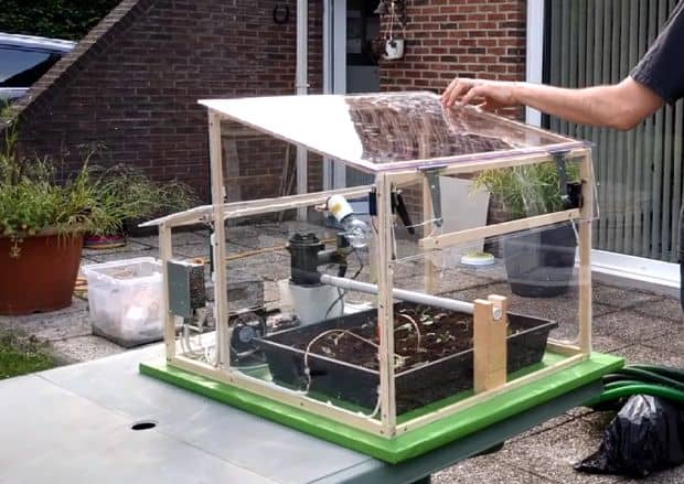 LEARN HOW TO MAKE THIS INCREDIBLY COOL AUTOMATED GREENHOUSE