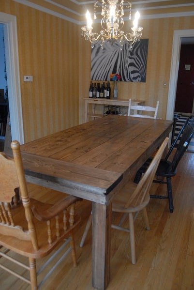 BASIC FARMHOUSE TABLE