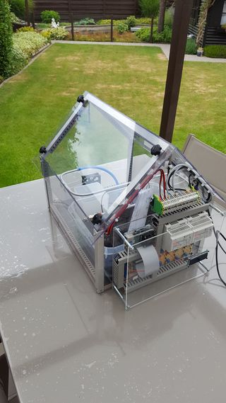 LEARN HOW TO BUILD THE SERREMATIC, AN AUTOMATED GREENHOUSE