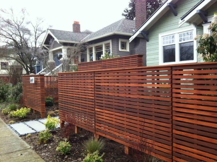 PALLET FENCE FOR THE GARDEN