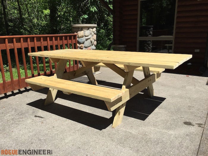 WHEELCHAIR ACCESSIBLE PICNIC TABLE