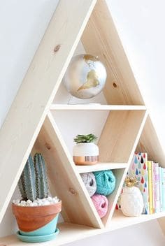 TRIANGLE BOOKSHELF