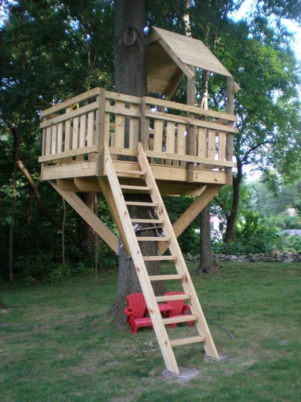 THE SIMPLE TREE HOUSE