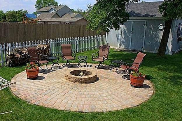 THE BACKYARD PATIO PIT