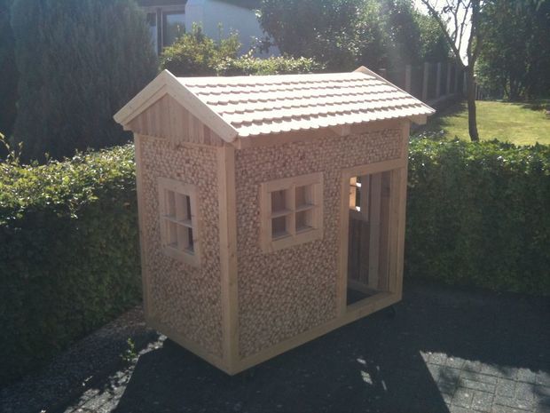 THE SIMPLE WOODEN PLAYHOUSE