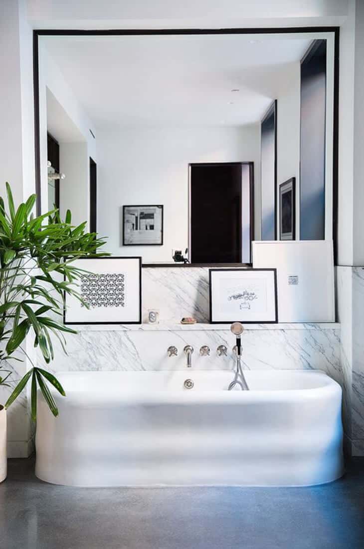 19 Unexpected Bathroom Artwork That Will Take You Aback