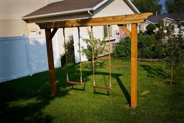 THE STAND ALONE SWINGS