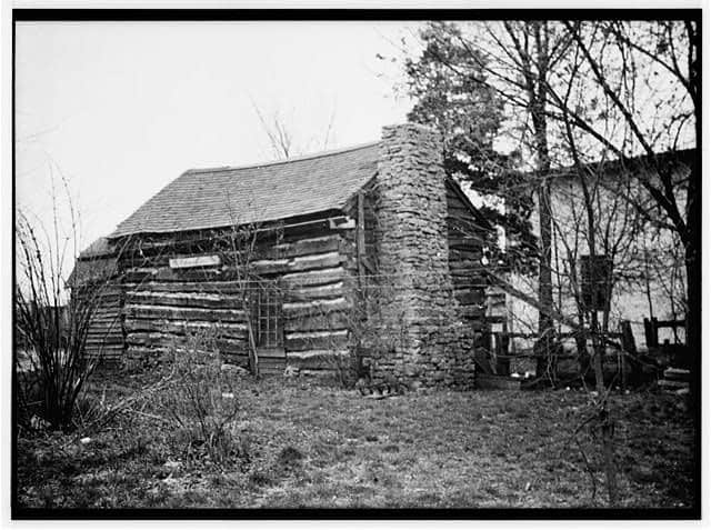  TINY AND WARM CABIN